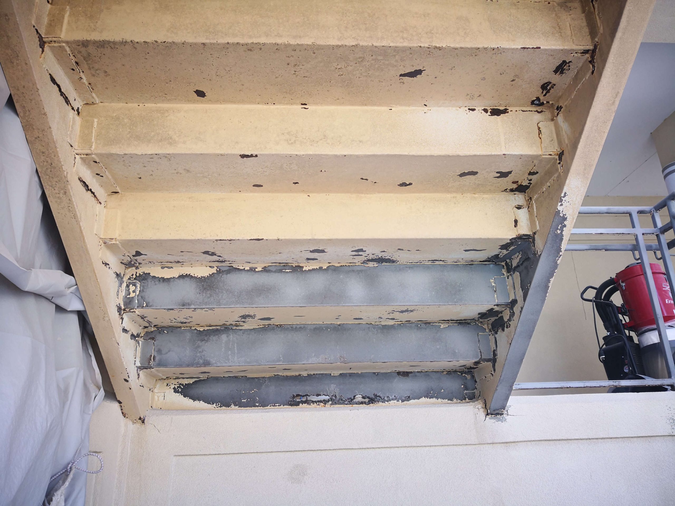 Commercial_steel_staircase_repair_sandblast_paint_removal-18-1-scaled.jpg